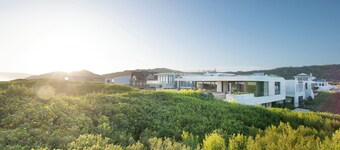 28 Shades Myoli Beach - Elegant Coastal Escape *Casita No 1