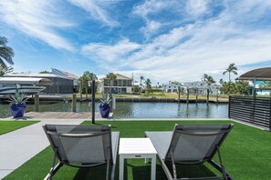Terrace/patio - ☀️Private Pool | Pet Friendly | Curlew Beach Cottage☀️ (Fort Myers Beach)