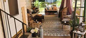 Charming 1-bedroom bungalow, just 1.5 miles from downtown Greenville!