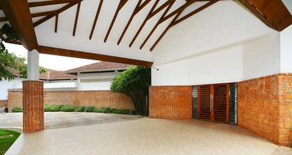 Super Townhouse Island Inn