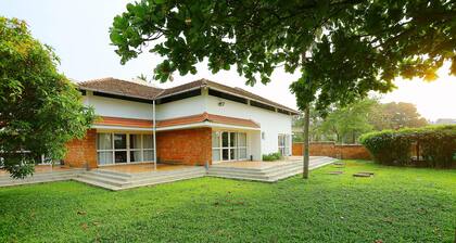 Super Townhouse Island Inn