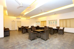 House | Dining