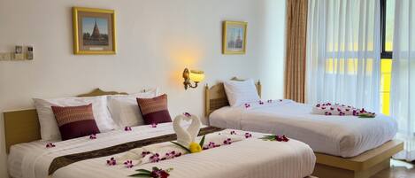 豪華客房, 浴缸, 城市景觀 | 香檳服務