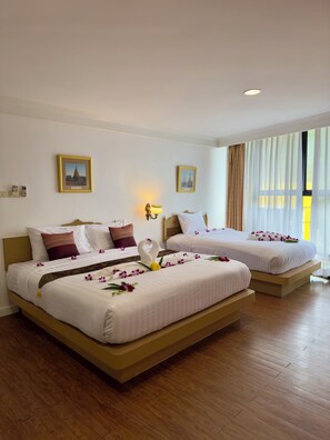 デラックス ルーム 浴槽 シティビュー | シャンパン サービス