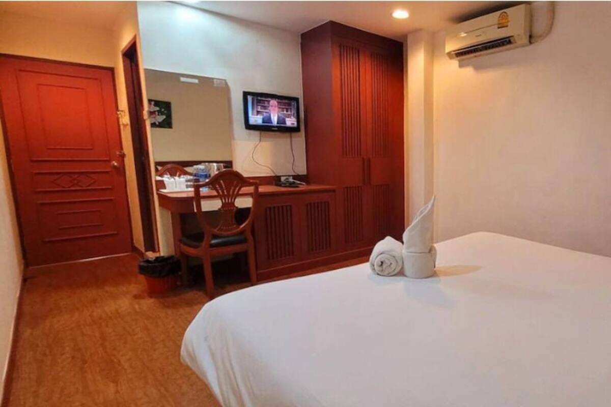 Standard Double Room, Balcony | Bed sheets