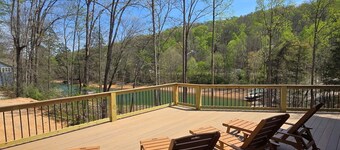 NEW 2026! LakeFront, 20 beds-sleeps 34, Dbl Deck Dock w/Slide; Theater Rm