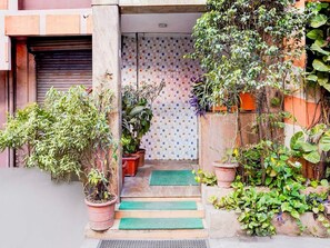 House | Reception