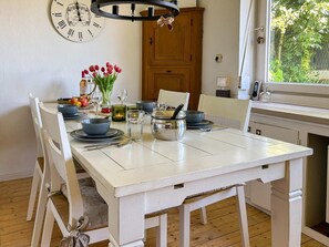 House | Tempat makan