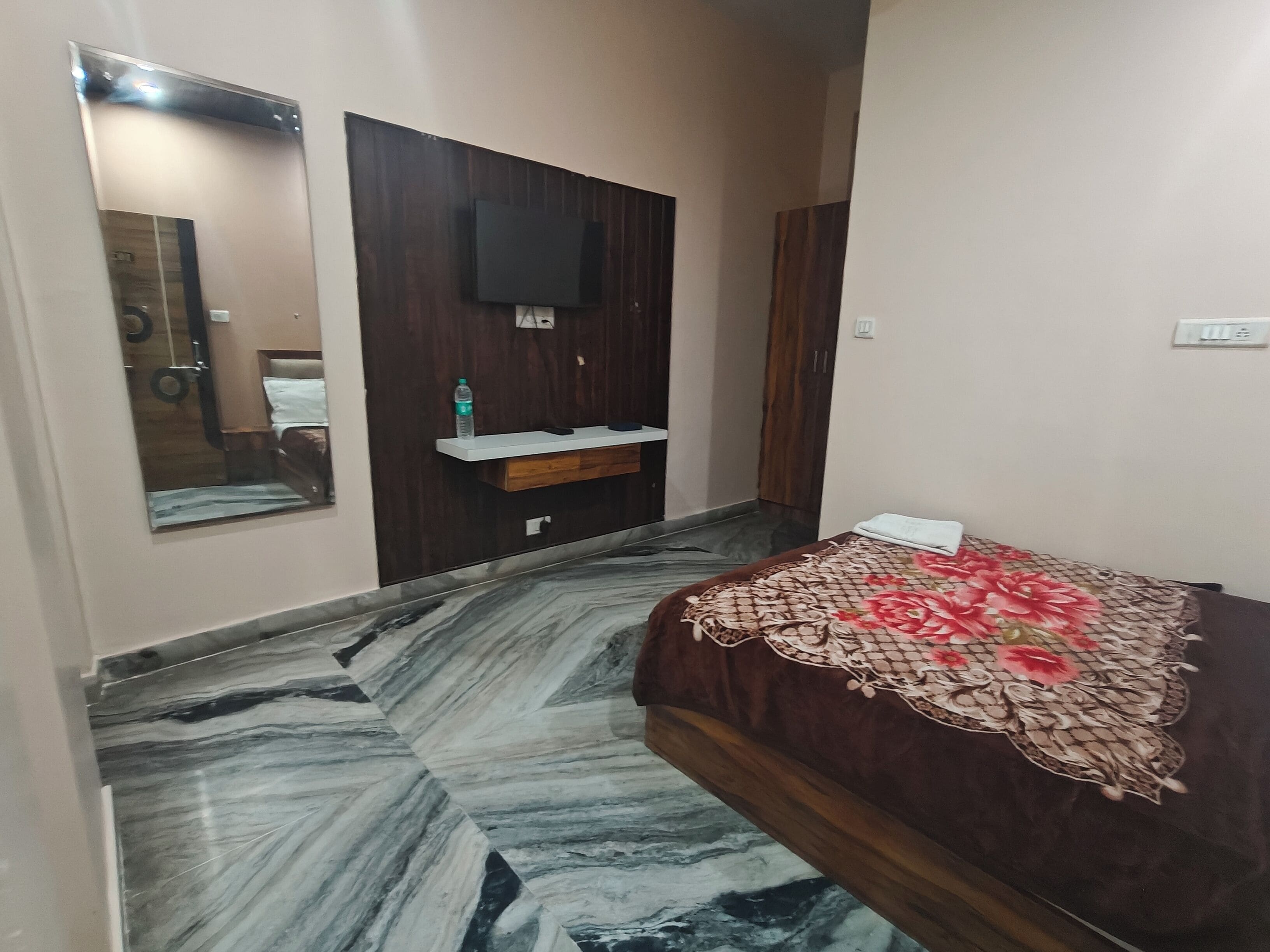 Wi-Fi gratuit, draps fournis