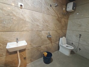 Firemannsrom – deluxe | Bad | Dusj, håndklær, såpe og sjampo