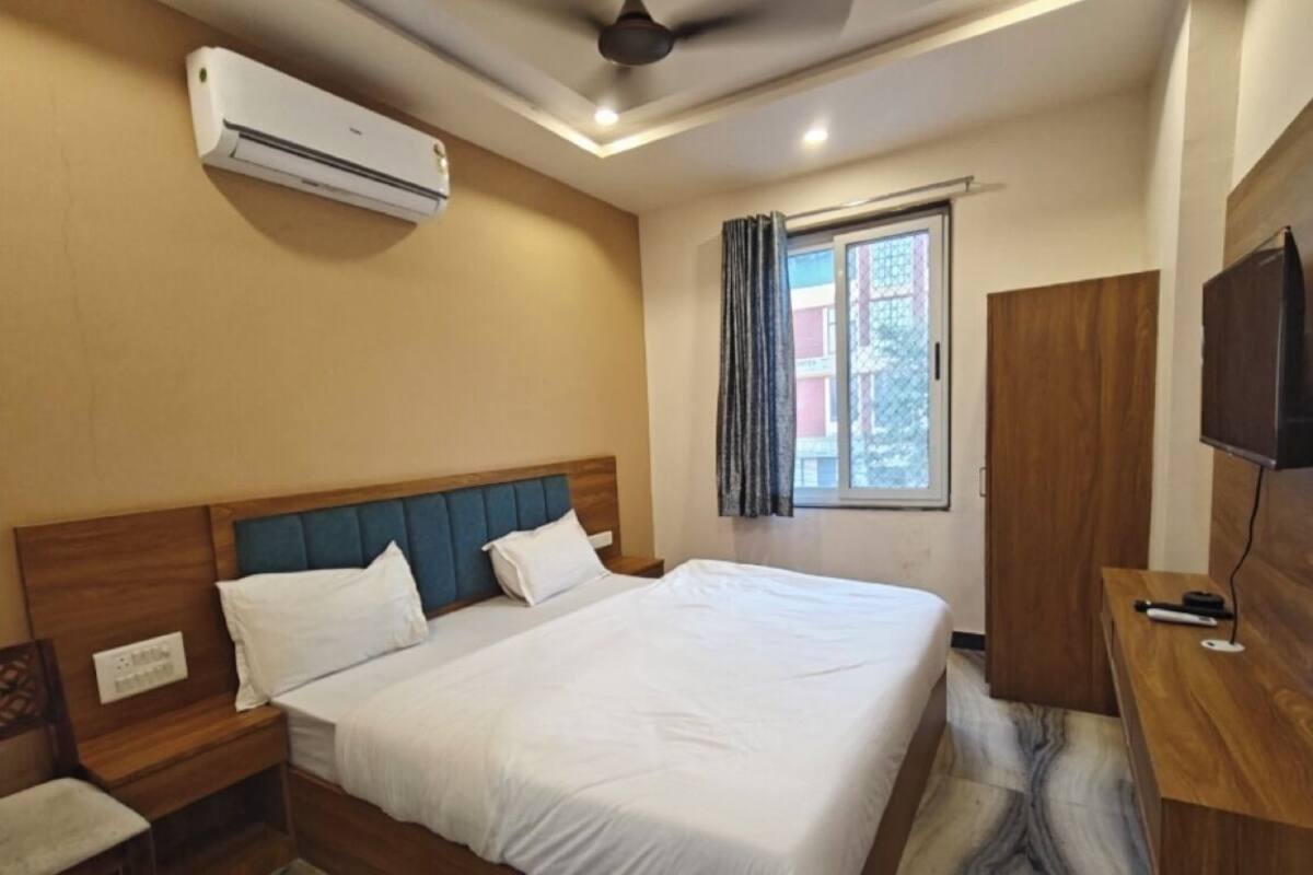 Deluxe Double Room | Free WiFi