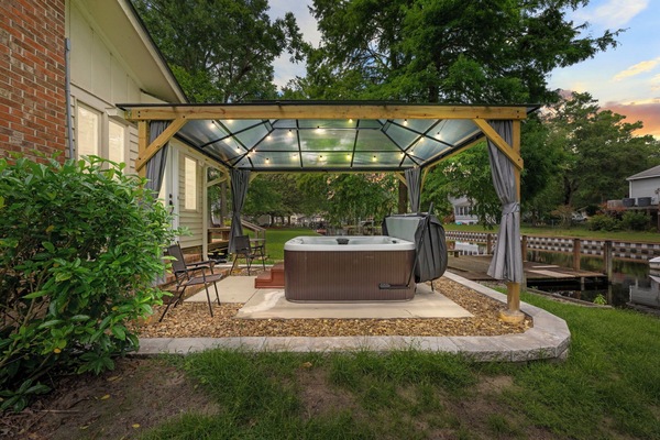 Tina de hidromasaje al aire libre