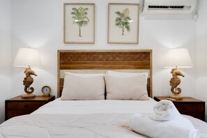 3 bedrooms, iron/ironing board, free WiFi, bed sheets - Legacy House on Isla Verde Beach (Carolina)