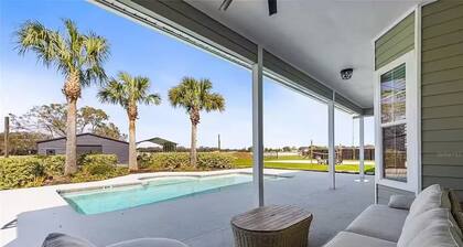 Ranch House w/ Pools, Pickleball, Sand Volleyball 10 mins to Springs