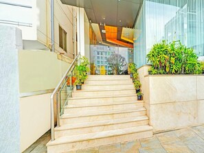 Reception - Super Hotel O Indiranagar (Bengaluru)