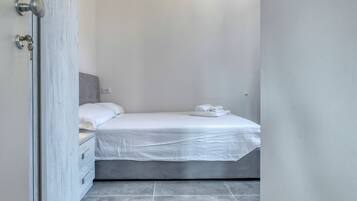 1 camera, Wi-Fi, lenzuola