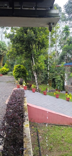 Enchanting 4-bedroom farm house in Thekkady,Kumily,Kerala Idukki. A spiceFarm