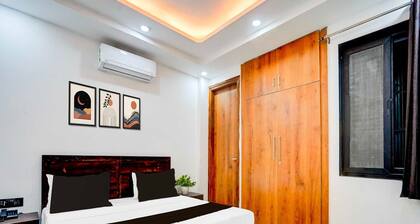 Collection O Sector 143b Noida