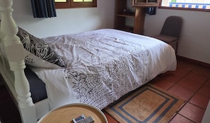 3 habitaciones, tabla de planchar con plancha y wifi gratis