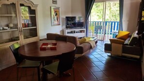 تلفزيون ذكي، مشغل دي في دي، كُتُب، مكتبة فيديو