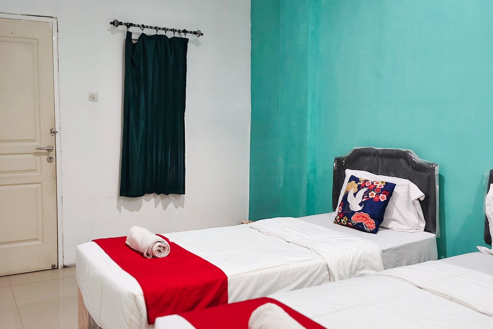 Standard Twin Room | Free WiFi