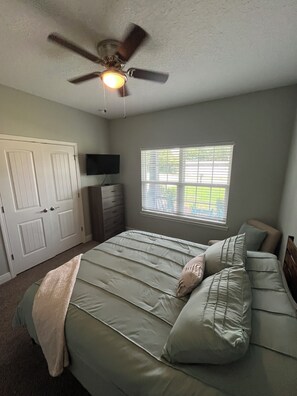 3 bedrooms, iron/ironing board, travel cot, free WiFi