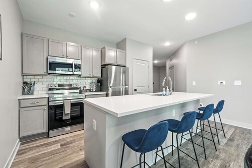 IRIE Living-Divine Kg 2Bd+Gym+Pool!