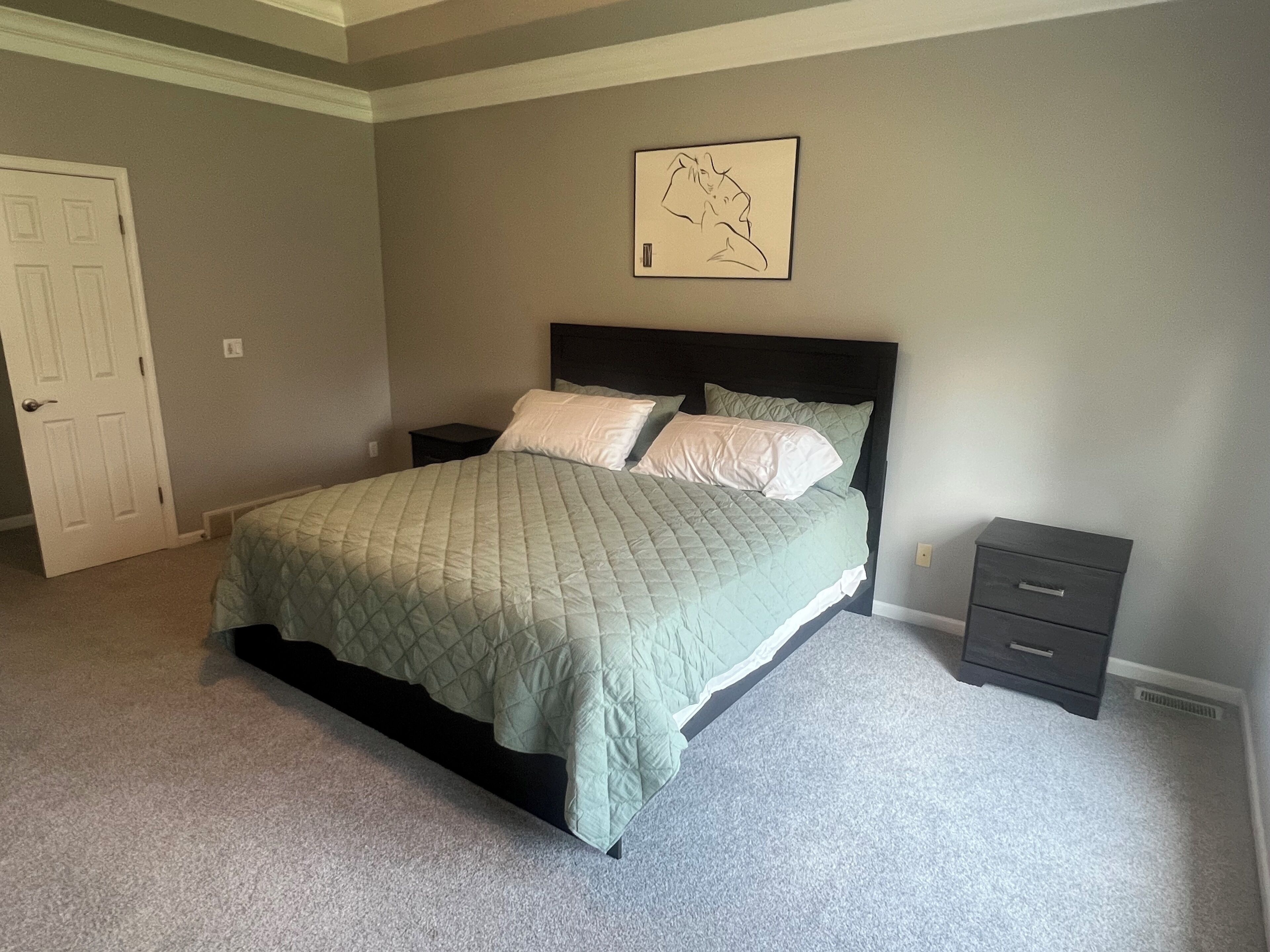 4 camere, una scrivania, ferro/asse da stiro, culla da viaggio