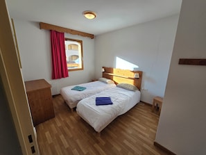 2 Schlafzimmer, Bettwäsche