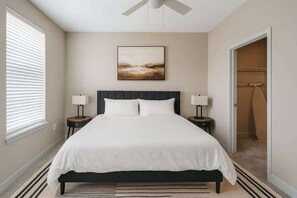 アイロン / アイロン台、旅行用ベビーベッド、WiFi