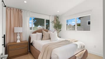 3 bedrooms, iron/ironing board, travel crib, WiFi