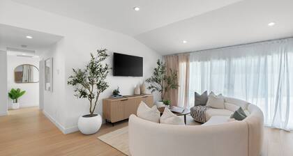 Walk to Knott's, Pool&Parks, and Disney Land!