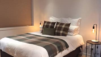 WiFi, bed sheets