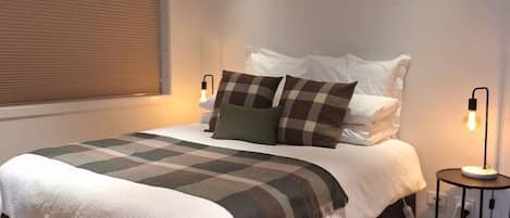 WiFi, bed sheets