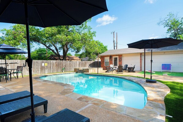 Outdoor pool, a heated pool