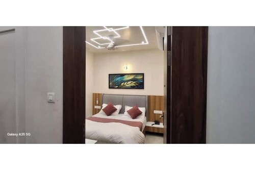 Raghav Vilas - Essence of Kashi