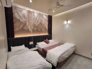 2 bedrooms, internet, bed sheets