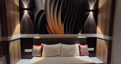 Raghav Vilas ~ Near Kashi Vishwanath Temple