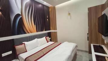 7 Schlafzimmer, Internetzugang, BettwÀsche