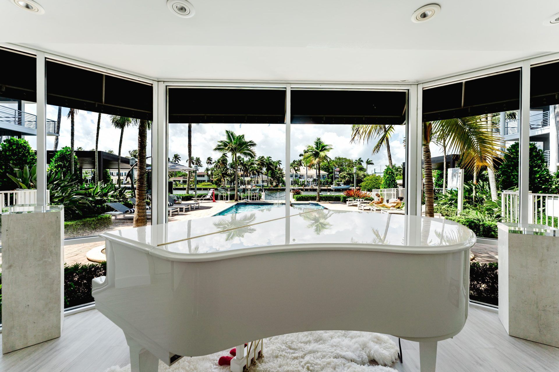 室外泳池、暖水池