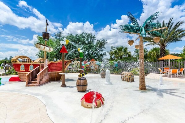 Children's area - New and modern home, sleeps 6 in great location! (Davenport)