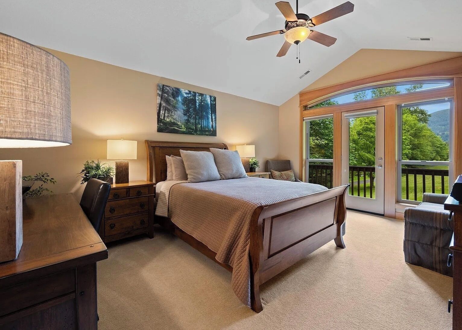 2 多间卧室、熨斗/熨衣板、WiFi、床单