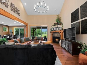 TV, fireplace