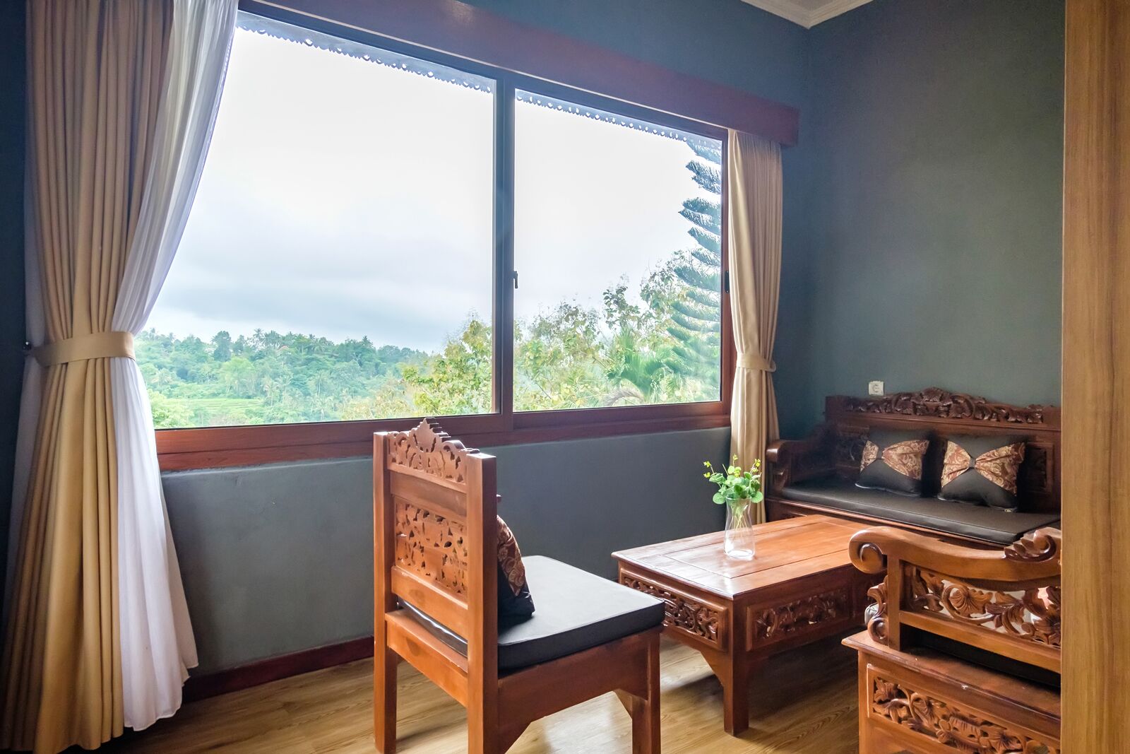 슈피리어룸 | 거실 공간