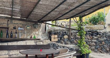 Private Cottage with shared Heatable Solar Pool, Sauna, Jacuzzi and Sea View