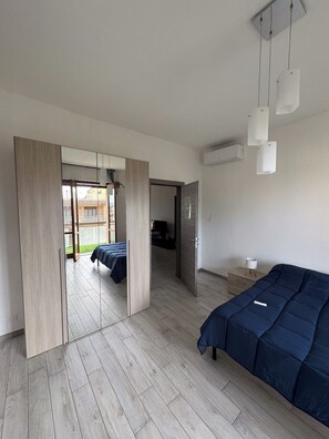 3 makuuhuonetta, silitysrauta/-lauta, ilmainen Wi-Fi, vuodevaatteet