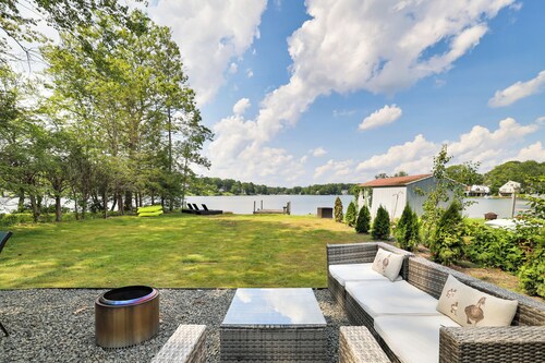 Cozy Ski/Lakefront Retreat