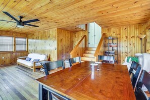 Dining - Relaxing Lake House Retreat Family Friendly (Wolcott)