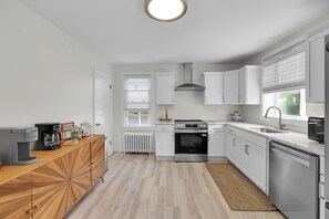 Microwave, oven, stovetop, dishwasher