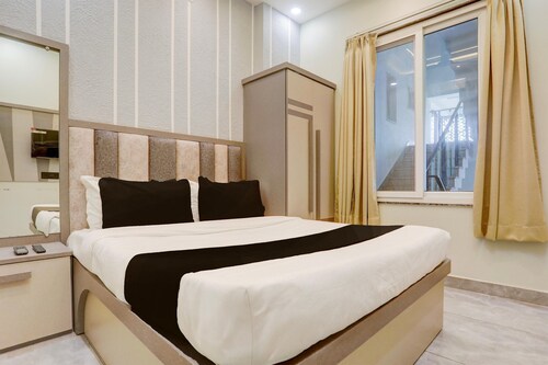 Hotel O Maharshi Valmiki International Airport